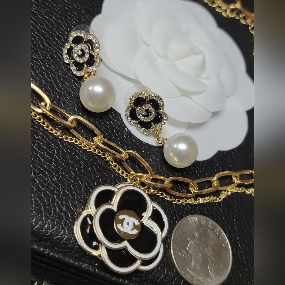 Paperclip Layered Chain Camillia Pendant And Earing Set, New